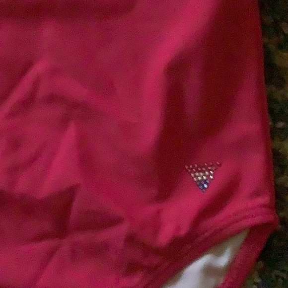 Guess swimsuit size 5/6 hot pink with fringes tie dyed. It’s got triangl… - Picture 4 of 10
